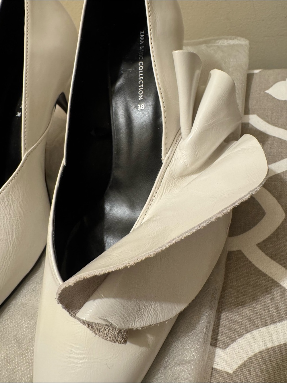Zara White Pointed Ruffle Statement Pump Heels Size 38 NWOT - Picture 2 of 9